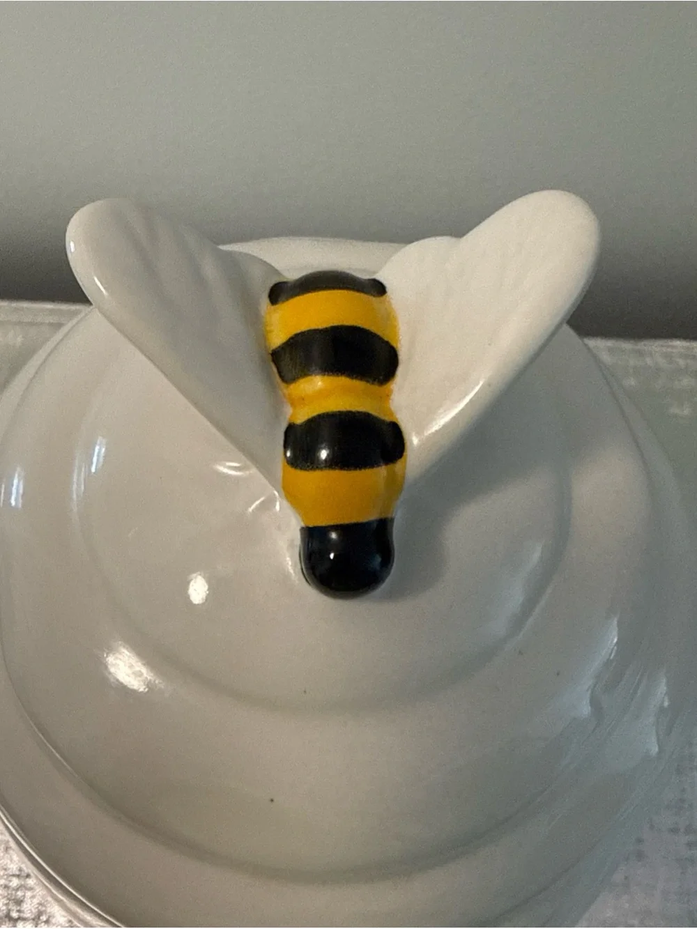 White 'Bee Kind' Ceramic Honey Jar with Bee Accent 10”